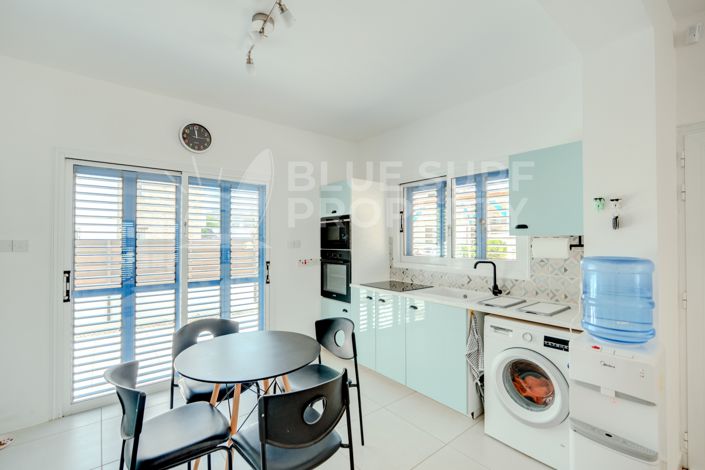 Image No.8-2 Bed Property for sale