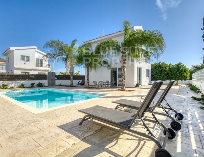 Image No.21-3 Bed Villa for sale