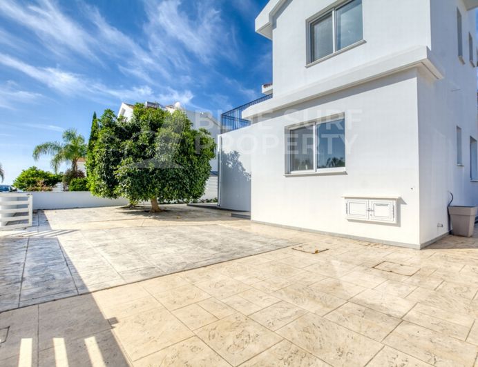 Image No.24-3 Bed Villa for sale