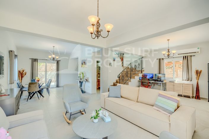Image No.3-3 Bed Villa for sale