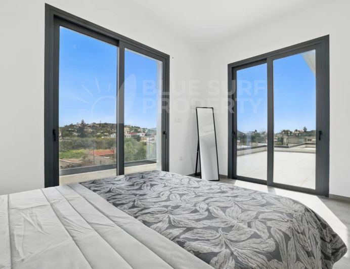 Image No.10-3 Bed Apartment for sale