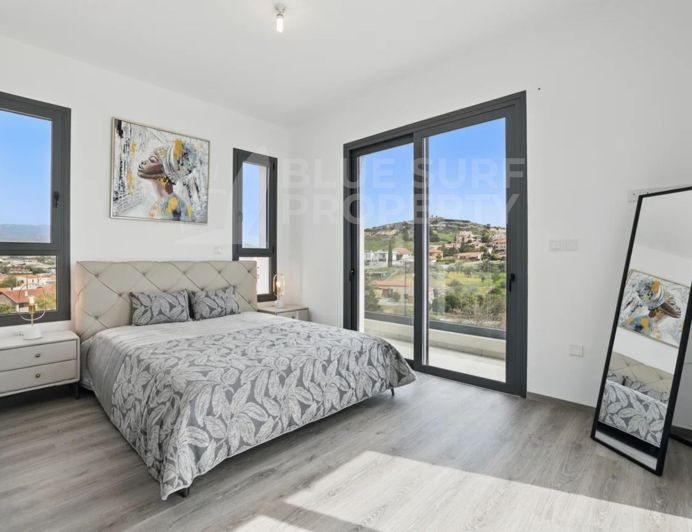 Image No.12-3 Bed Apartment for sale