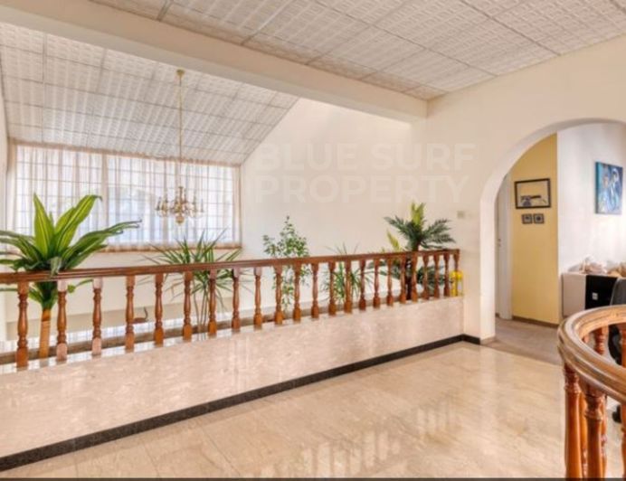 Image No.10-7 Bed Villa for sale