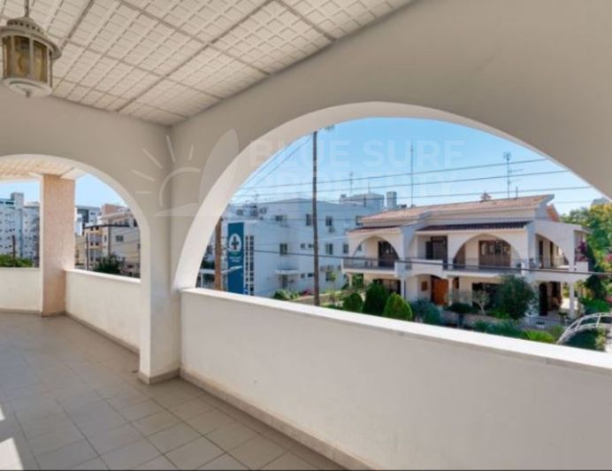 Image No.13-7 Bed Villa for sale