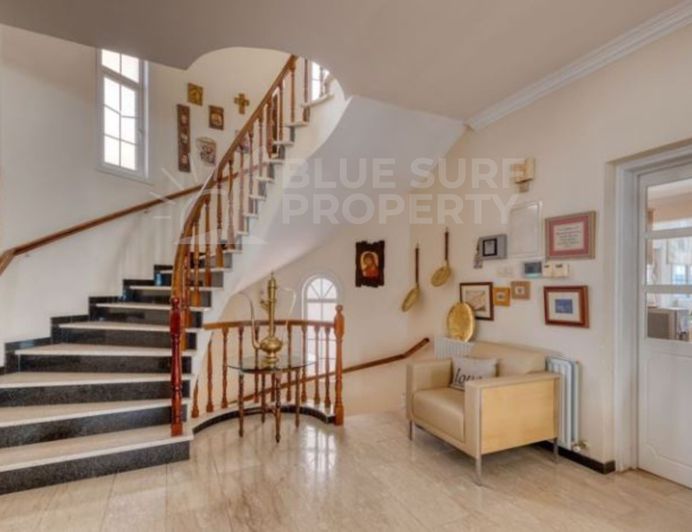 Image No.8-7 Bed Villa for sale