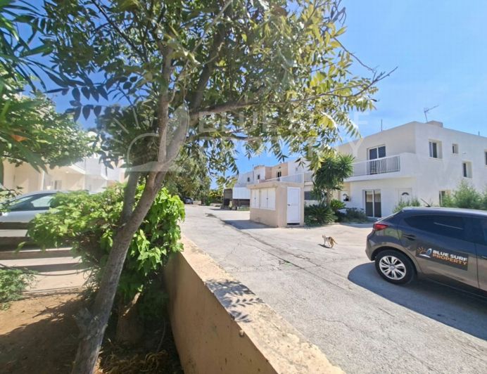 Image No.11-2 Bed Townhouse for sale