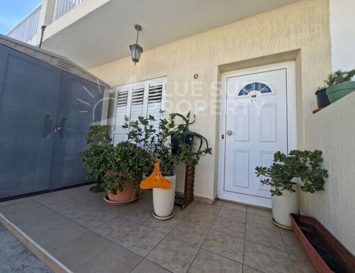 Image No.8-2 Bed Townhouse for sale