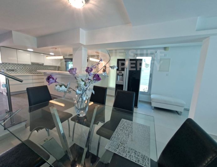 Image No.10-2 Bed Townhouse for sale