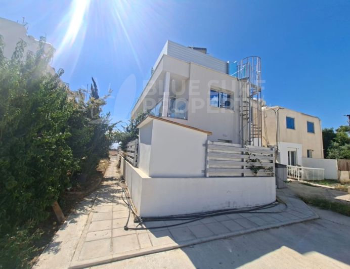 Image No.3-2 Bed Townhouse for sale