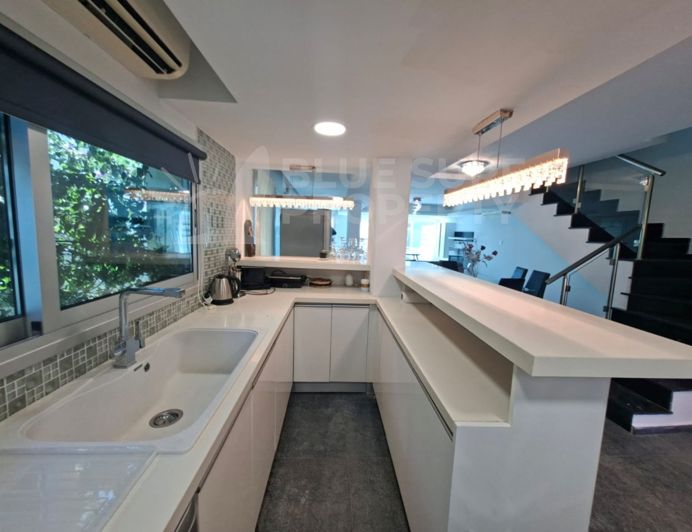 Image No.6-2 Bed Townhouse for sale