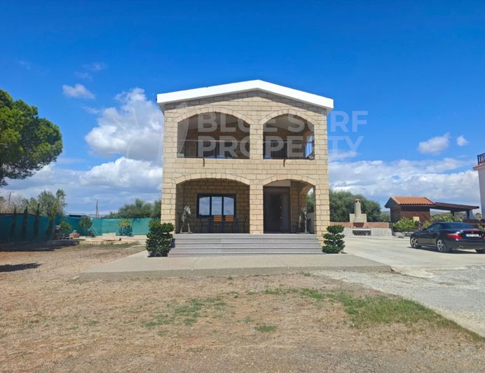 Image No.12-3 Bed Villa for sale