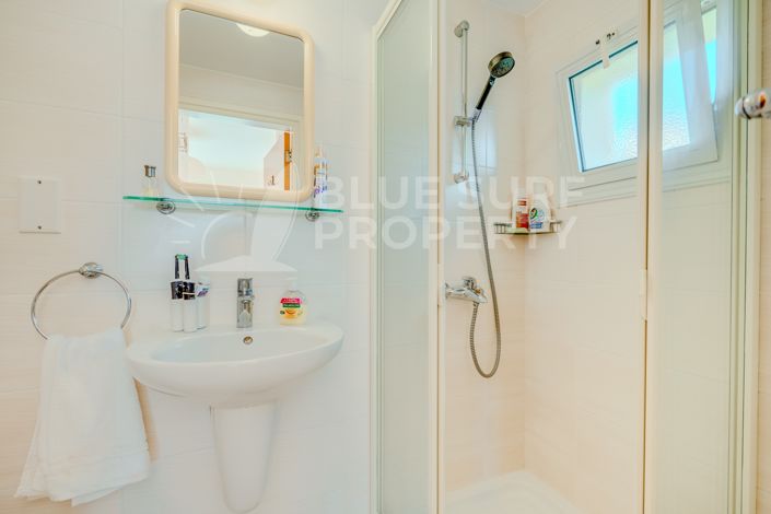 Image No.17-3 Bed Villa for sale