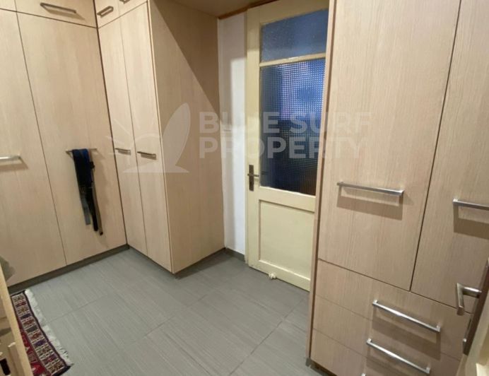 Image No.10-3 Bed Property for sale