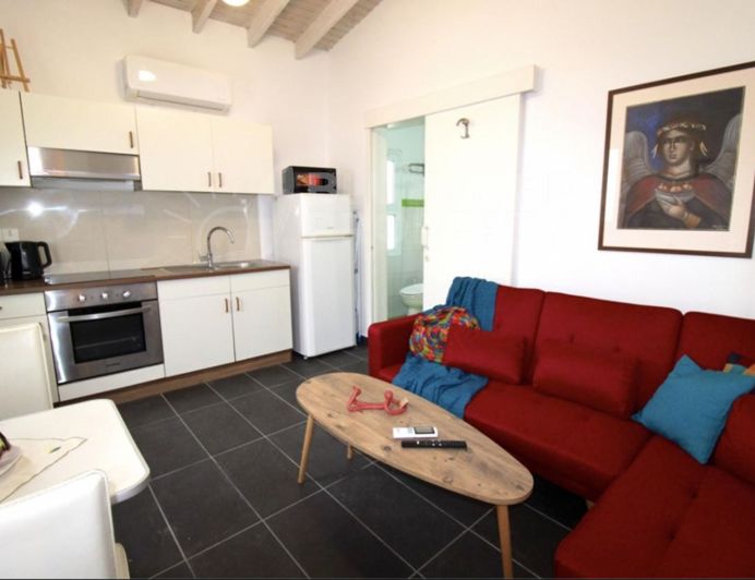 Image No.14-3 Bed Property for sale