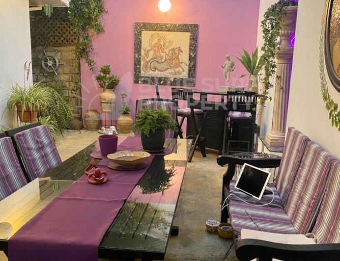 Image No.3-3 Bed Property for sale