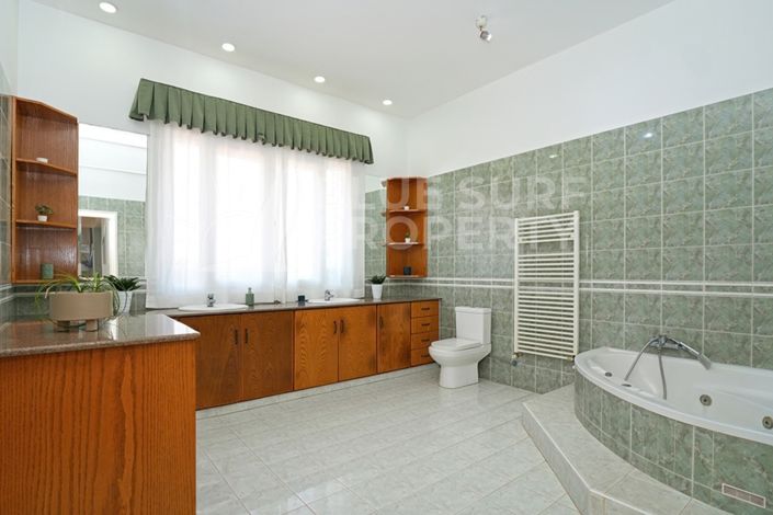Image No.13-3 Bed Villa for sale