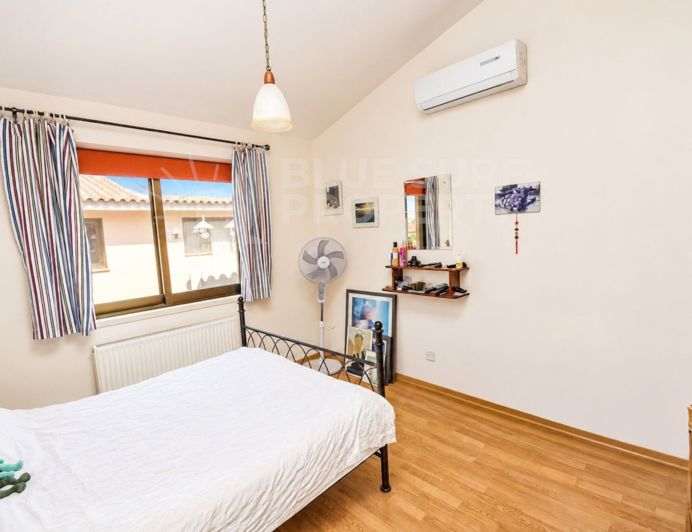 Image No.13-3 Bed Property for sale