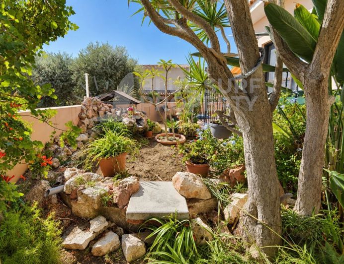 Image No.22-3 Bed Property for sale