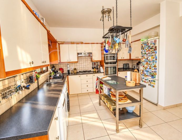 Image No.7-3 Bed Property for sale