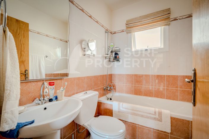 Image No.18-3 Bed Apartment for sale