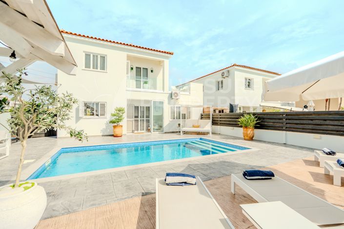Image No.33-4 Bed Villa for sale