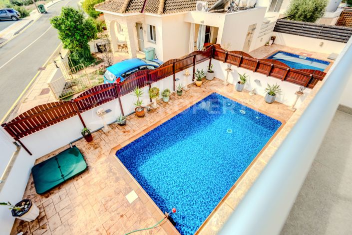 Image No.28-3 Bed Villa for sale