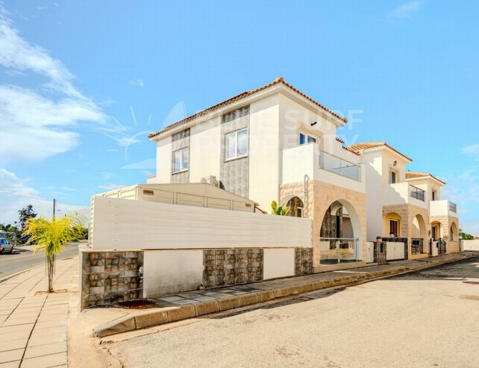 Image No.40-3 Bed Villa for sale