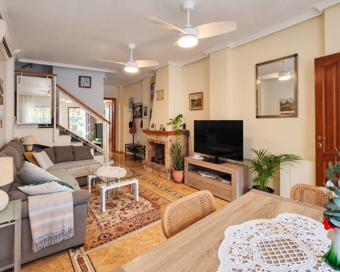 Image No.10-3 Bed Townhouse for sale