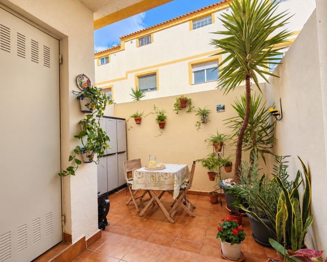 Image No.18-3 Bed Townhouse for sale