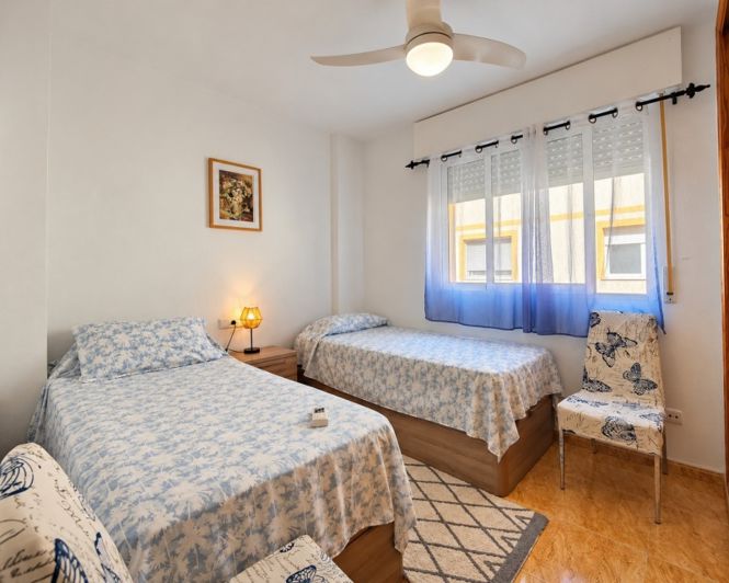 Image No.27-3 Bed Townhouse for sale
