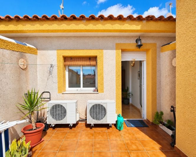 Image No.34-3 Bed Townhouse for sale