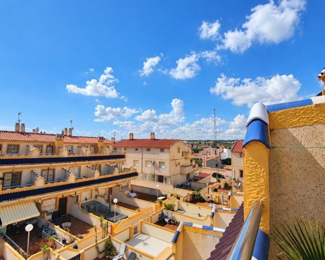 Image No.36-3 Bed Townhouse for sale