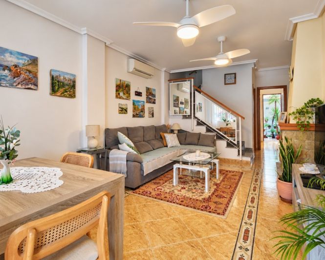 Image No.8-3 Bed Townhouse for sale