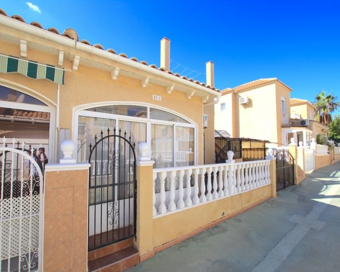 Image No.2-Bungalow de 2 chambres à vendre à Los Balcones