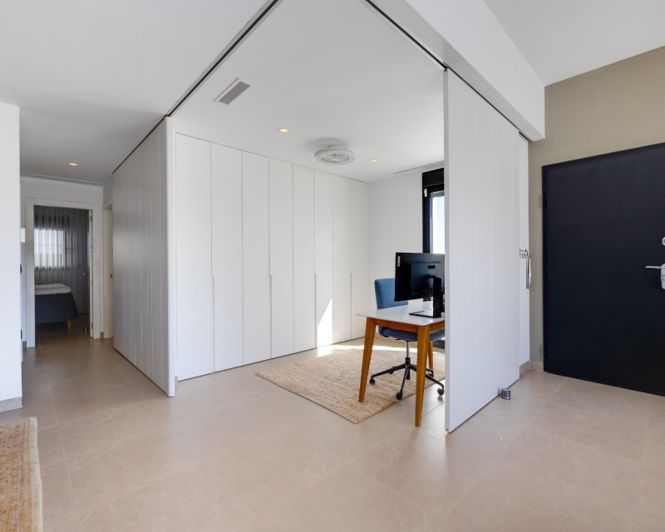 Image No.38-3 Bed Apartment for sale