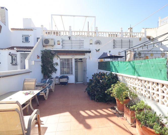 Image No.11-3 Bed Townhouse for sale