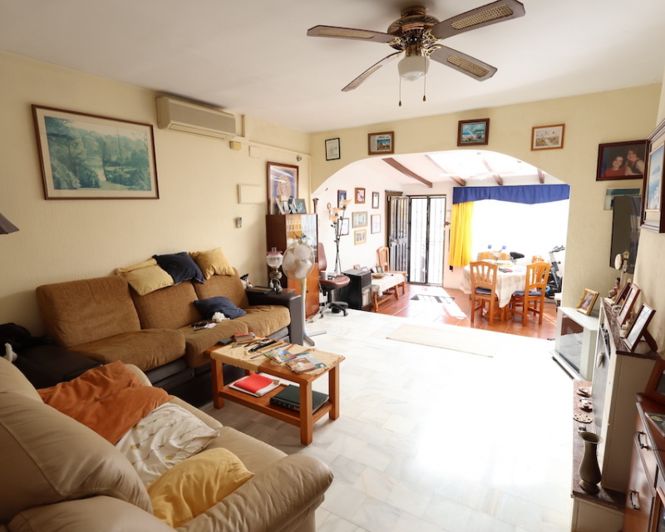 Image No.15-3 Bed Townhouse for sale