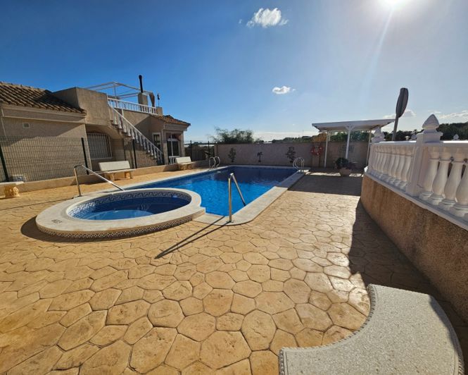 Image No.38-3 Bed Villa for sale