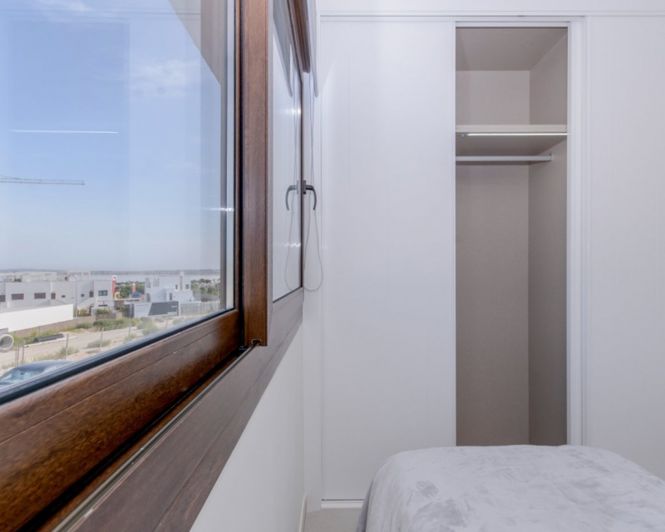 Image No.23-3 Bed Apartment for sale