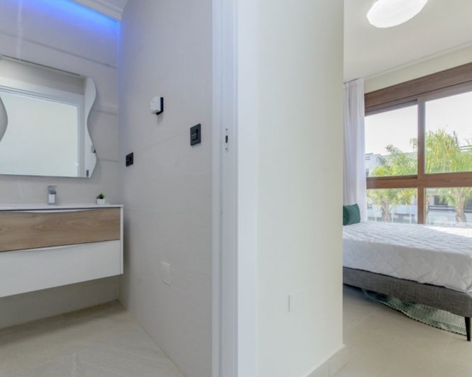 Image No.25-3 Bed Apartment for sale