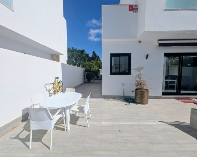 Image No.14-3 Bed Villa for sale