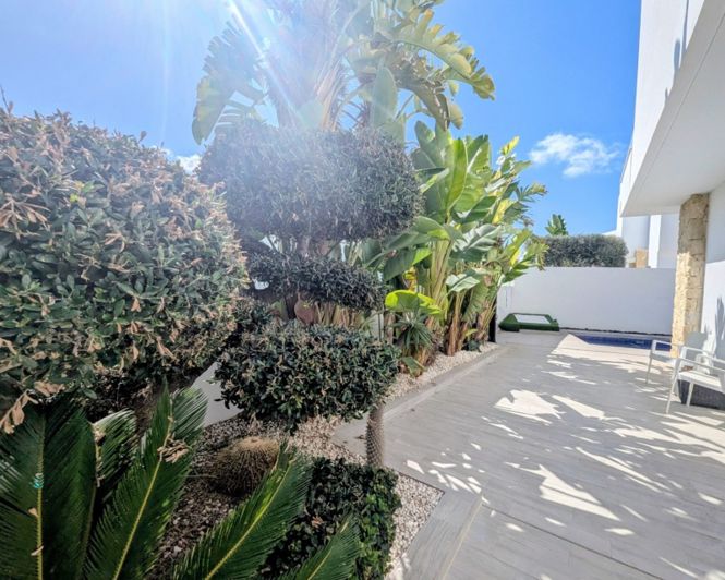 Image No.19-3 Bed Villa for sale