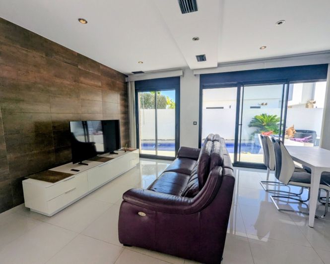 Image No.23-3 Bed Villa for sale