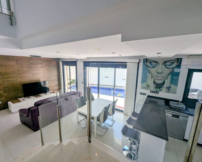 Image No.28-3 Bed Villa for sale