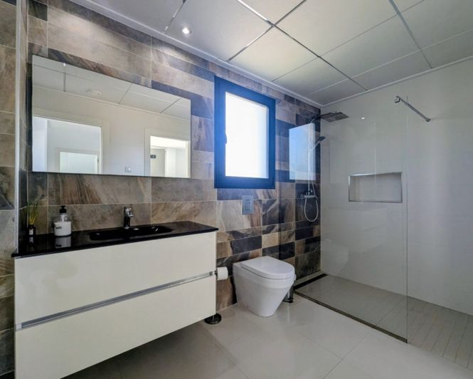 Image No.33-3 Bed Villa for sale