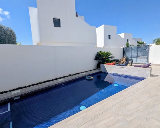Image No.42-3 Bed Villa for sale