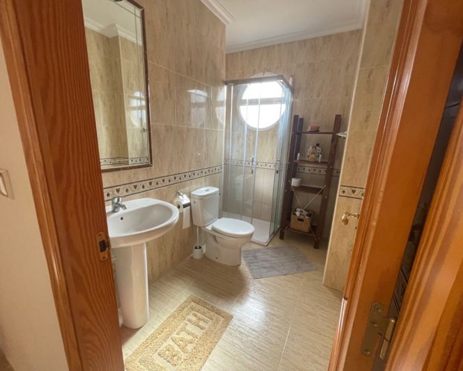 Image No.8-3 Bed Townhouse for sale