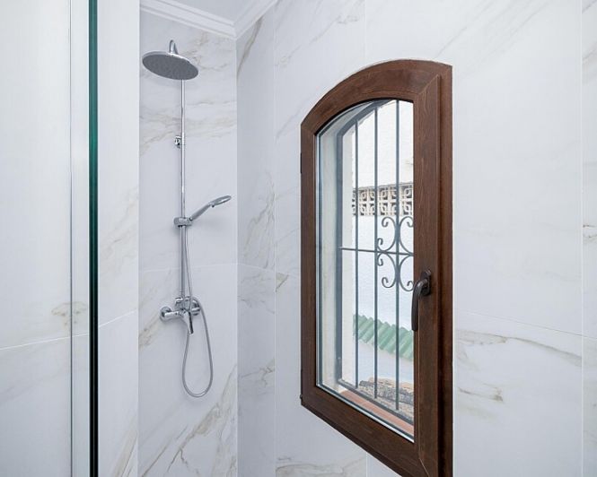 Image No.24-3 Bed Townhouse for sale