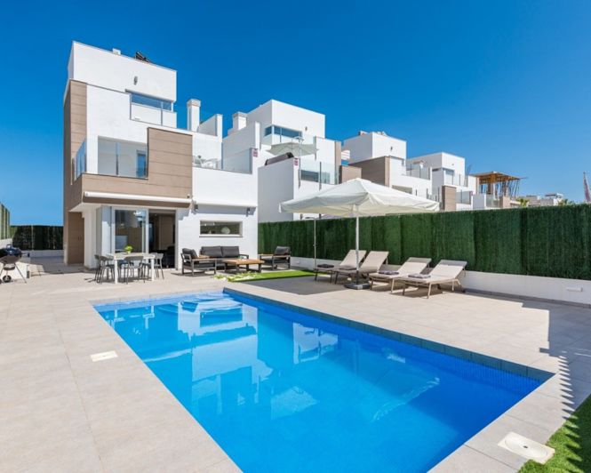 Image No.1-Villa de 3 chambres à vendre à Guardamar del Segura