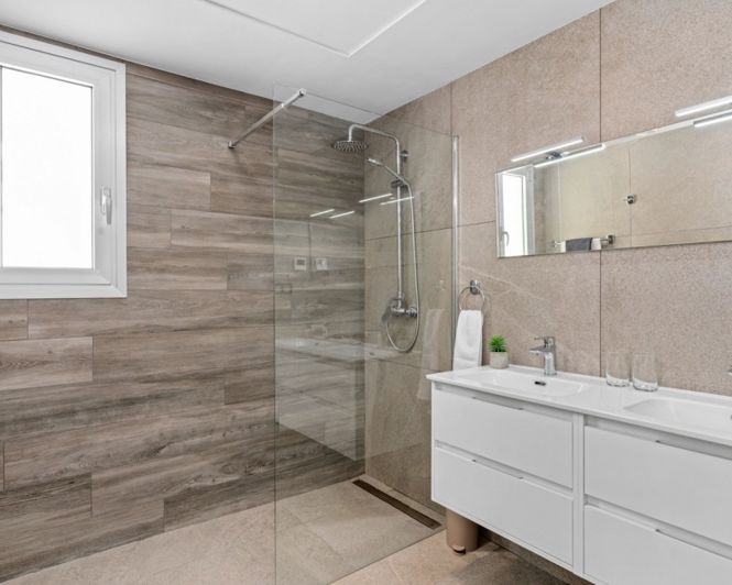 Image No.18-3 Bed Villa for sale